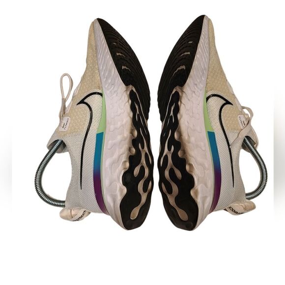 Nike Sneakers Women's React Infinity Run Flyknit White Ombre 2020 | 8 - Picture 5 of 12